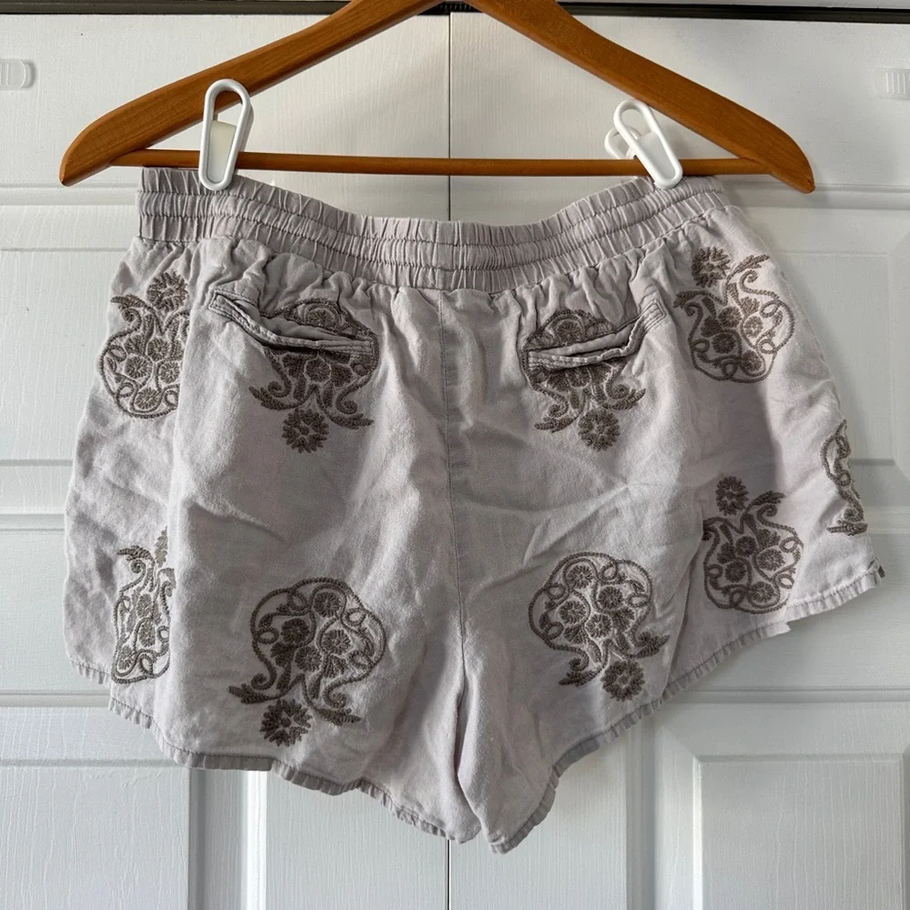Embroidered Short - Picture 2 of 3